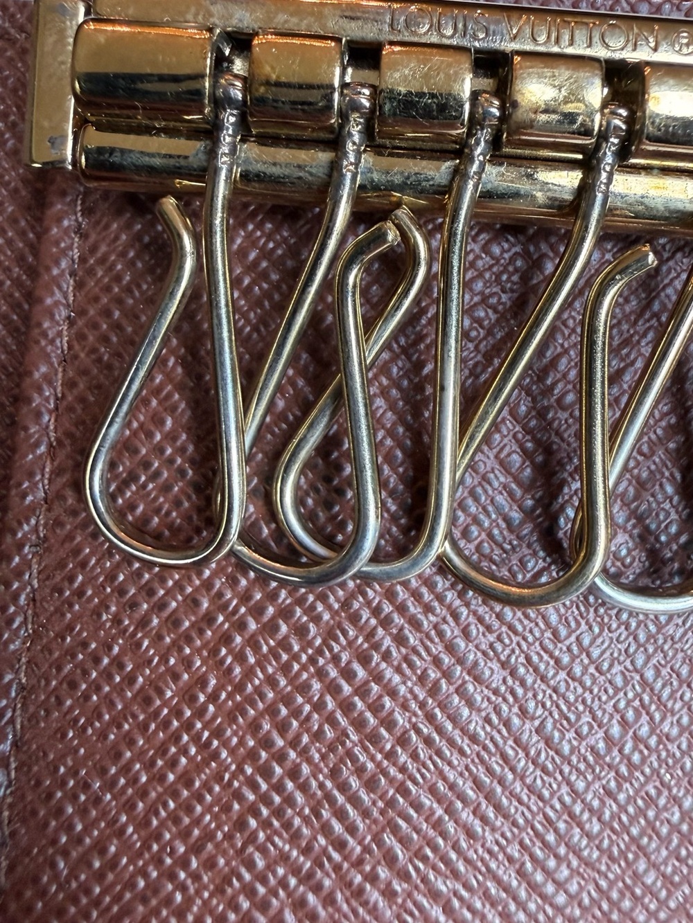 Louis Vuitton Monogram 6 Key Holder - Picture 7 of 15